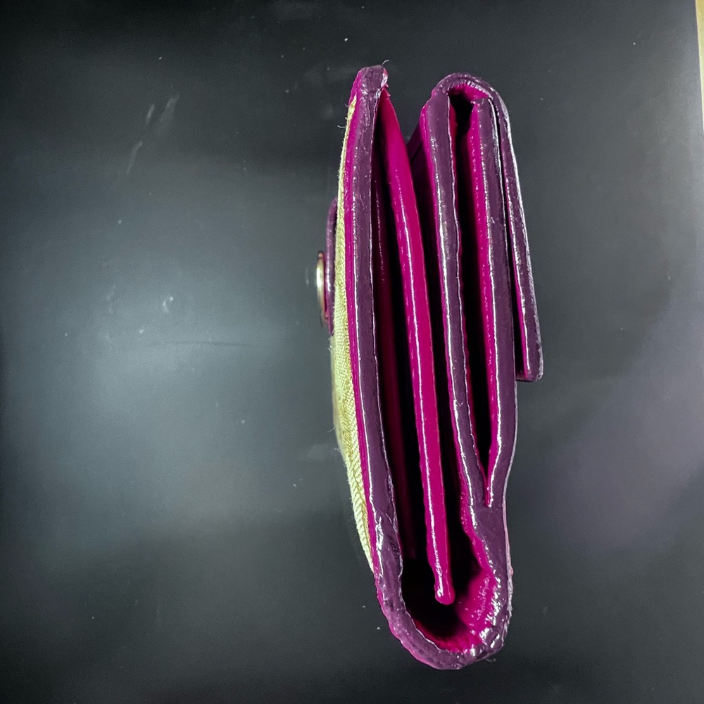 Gucci Beige and Magenta  Women's Wallet - Picture 5 of 13